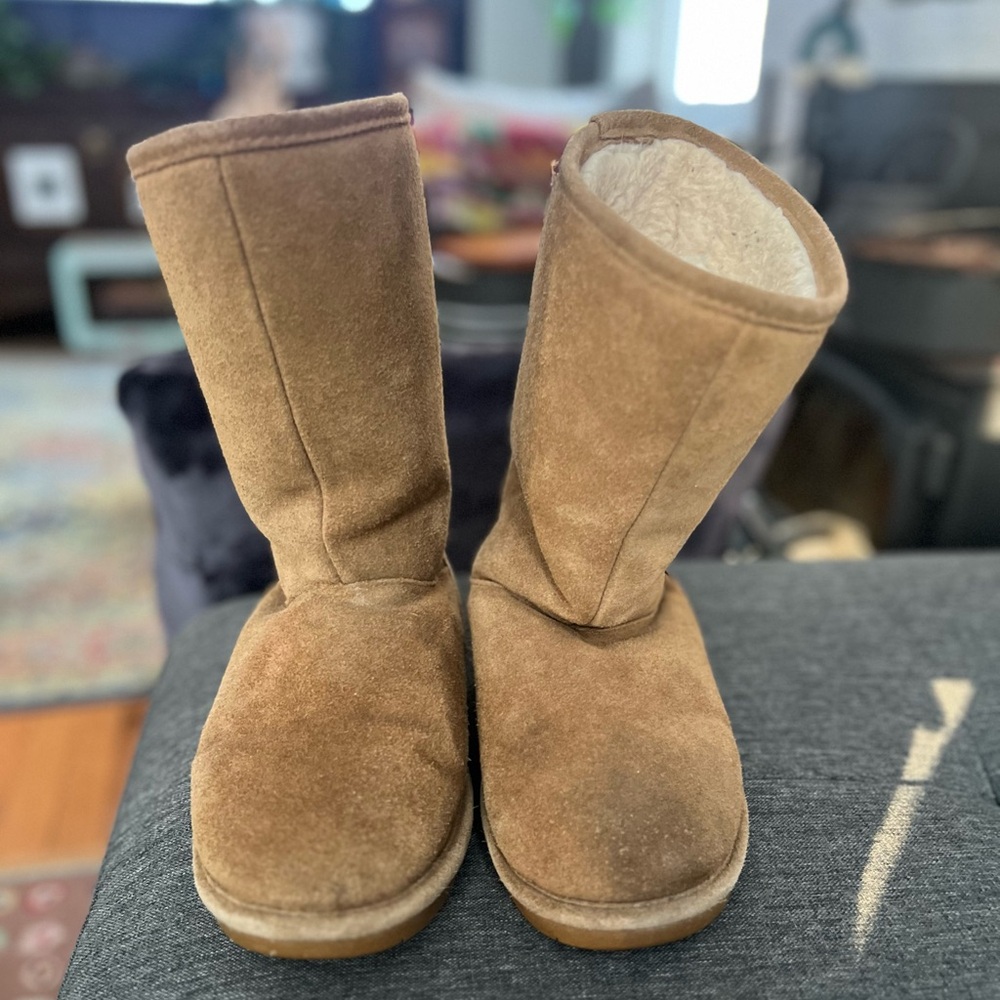 Bearpaw boots 🐻